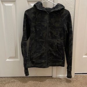 Lululemon Scuba Hoodie Size 4